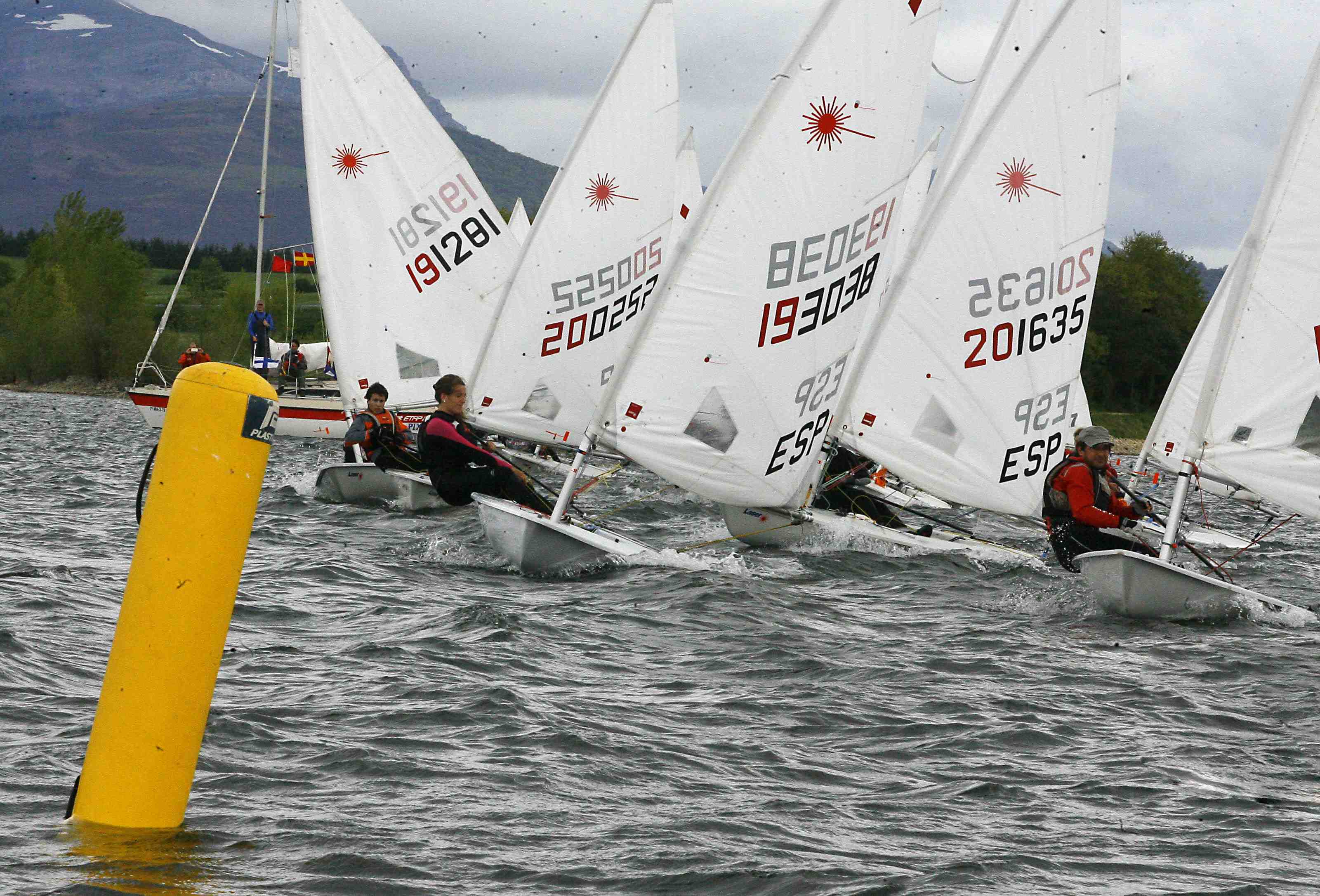 AITOR RODRÍGUEZ ORO y PAOLA LÓPEZ BRONCE EN LASER 4,7